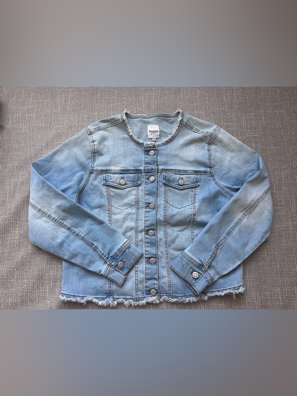 Kensie Jeans Women’s Medium Light Wash Stretch Denim Jacket Frayed Trim